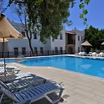 Atrium Hotel 3*