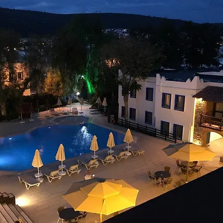 Отель Atrium 3*