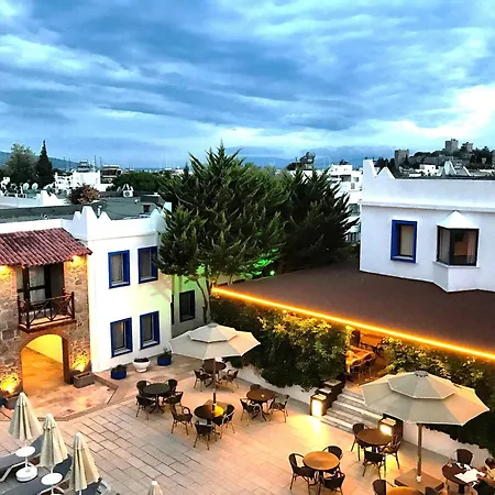 Atrium Hotel 3*