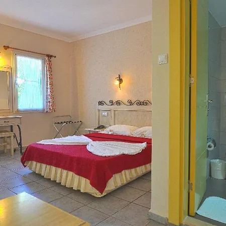 Atrium Hotel 3*