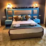 Atrium Hotel