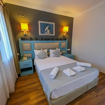 Atrium 3*